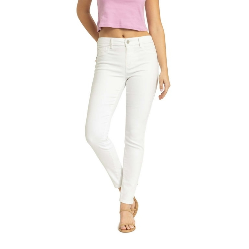 NWOT! JORDACHE WHITE SKINNY JEAN